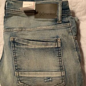 Lt  blue DEPARTWEST men’s jeans NWT sz33L distress